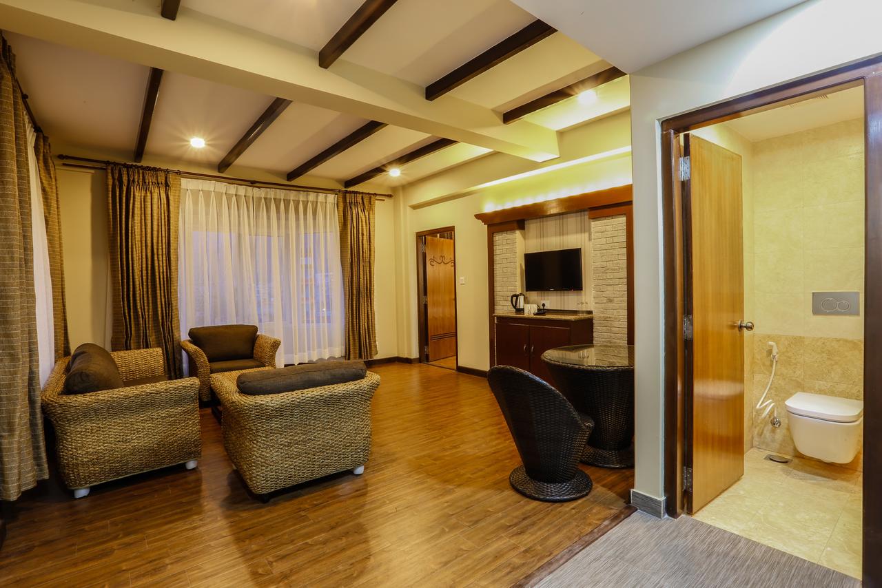 Da Yatra Courtyard Hotel